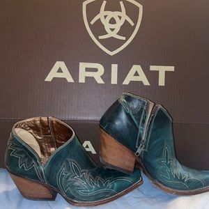 Ariat Jolene Booties